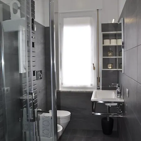 900 Apartment Como