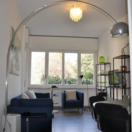 900 Apartment *